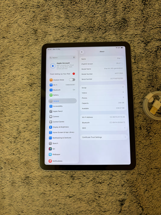Apple iPad Air 4th Generation 256gb WiFi - Blue. Fully working.