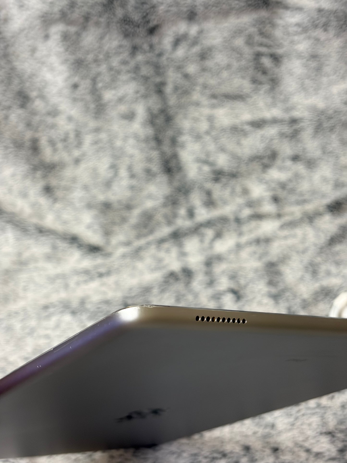 Apple iPad Pro 12.9 inch 2nd Gen 64gb WiFi - Cracked Screen - Fully Working.