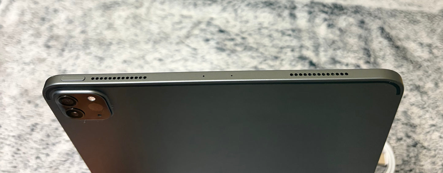 Apple iPad Pro 11 inch 2nd Gen (2020) - 128gb WiFi - Fully Working.