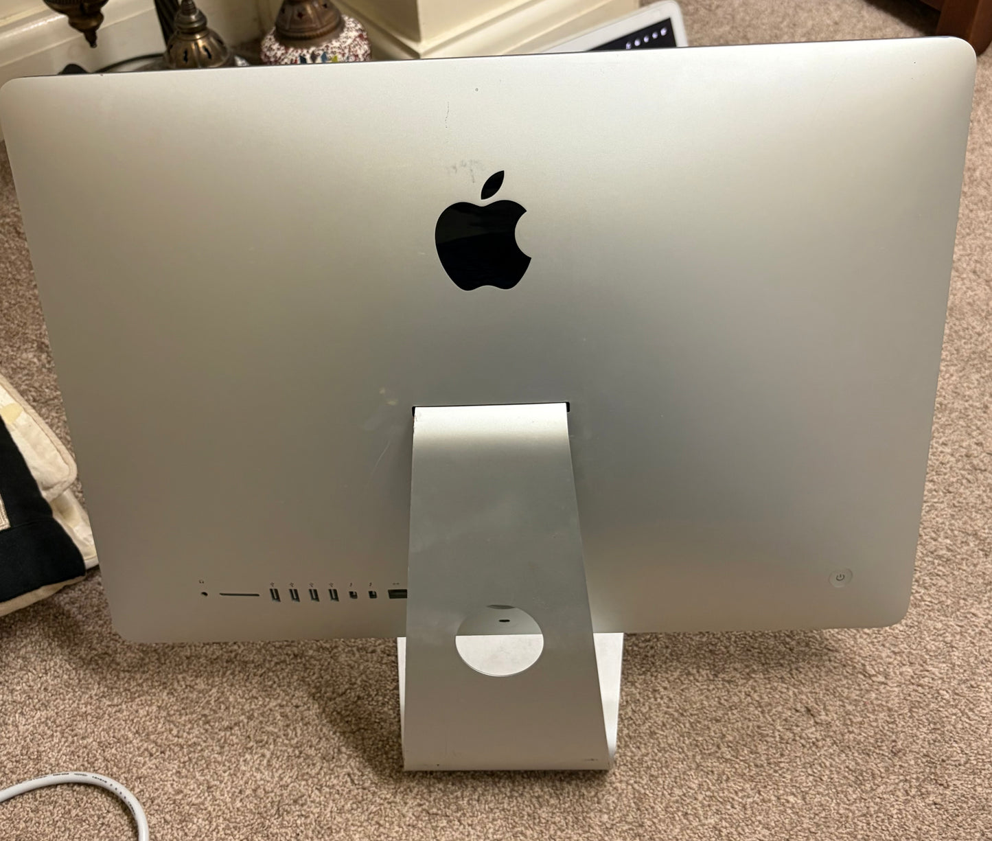 Apple iMac 21.5 inch 2012 - i5, 8gb RAM, 512gb HDD - Fully working - Cracked Screen.