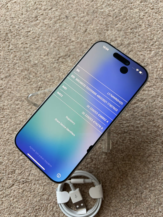 Apple iPhone 17 Pro - Silver - iCloud Locked/Faulty.