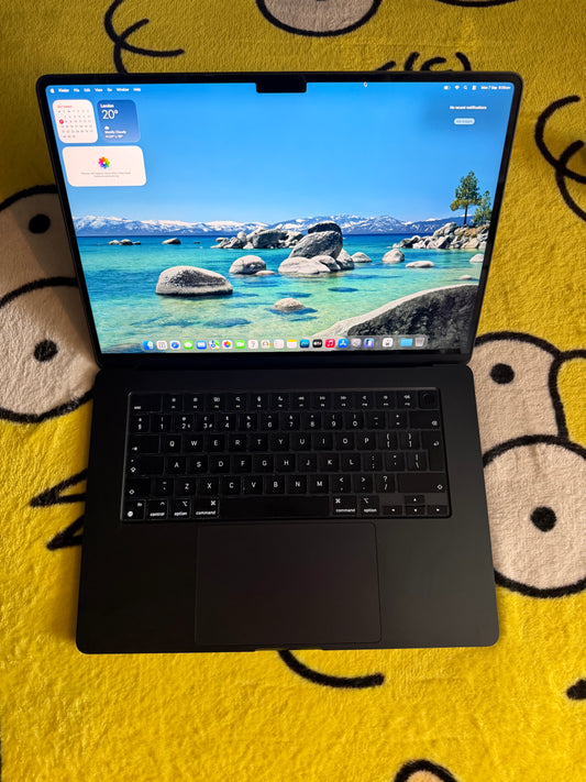 Apple Macbook Air 15 inch 2023 - M3, 8gb RAM, 512gb SSD.
