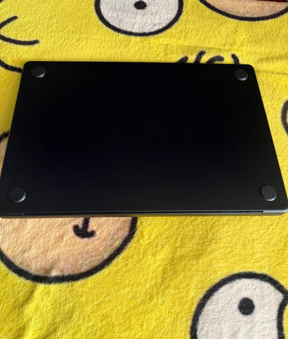Apple Macbook Air 15 inch 2023 - M3, 8gb RAM, 512gb SSD.