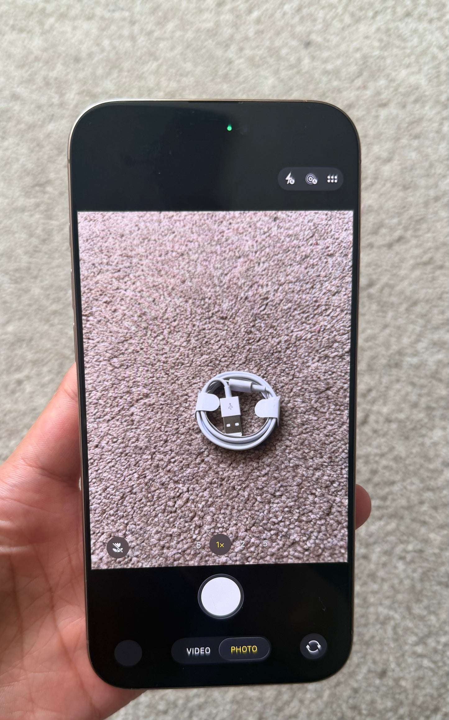 Apple iPhone 16 Pro MAX - 256gb Gold (eSIM Only - Unlocked). Faulty Camera!