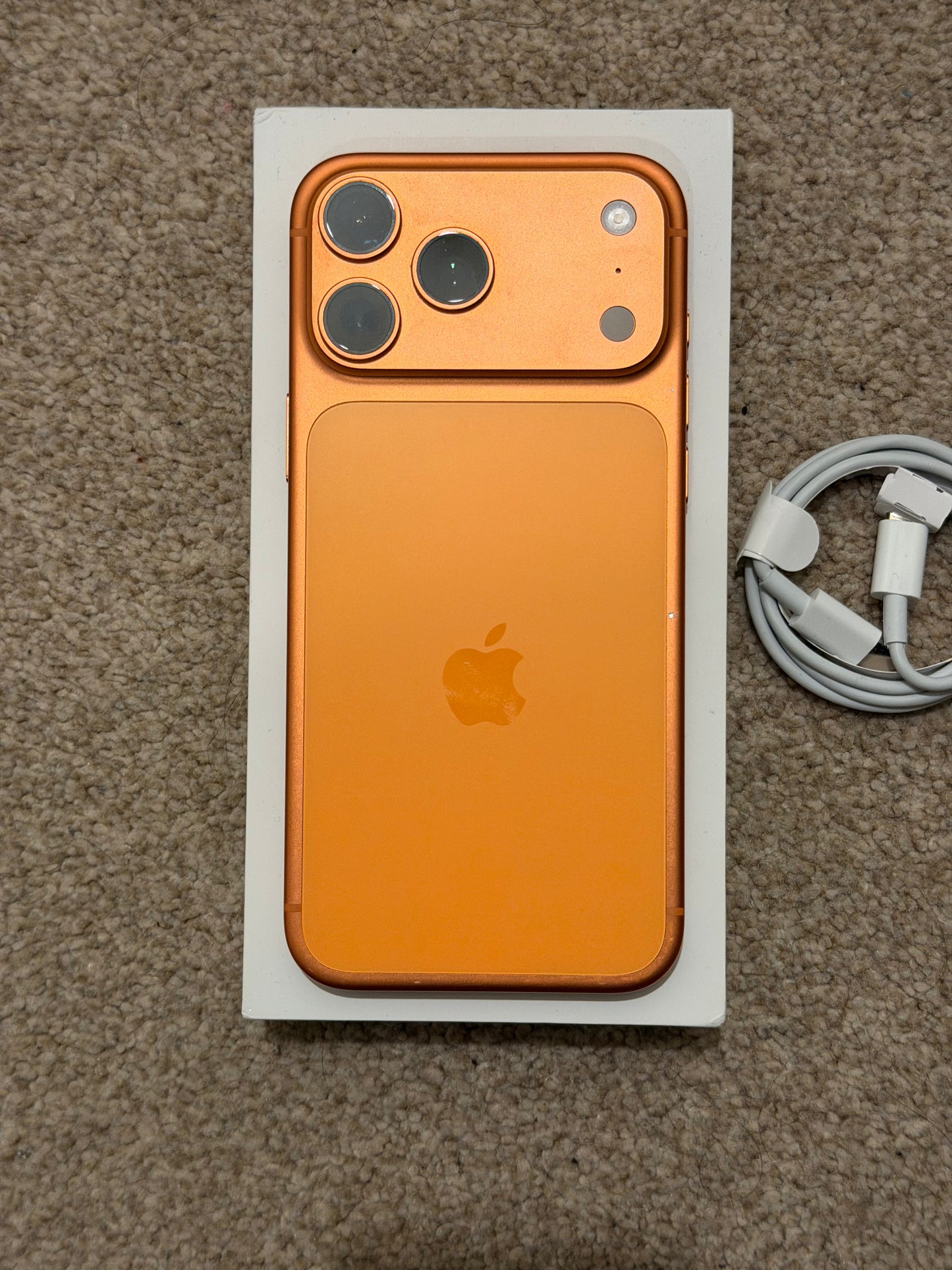 Apple iPhone 17 Pro Max - Cosmic Orange - 256gb (Unlocked) - Faulty Front/Rear Cameras!