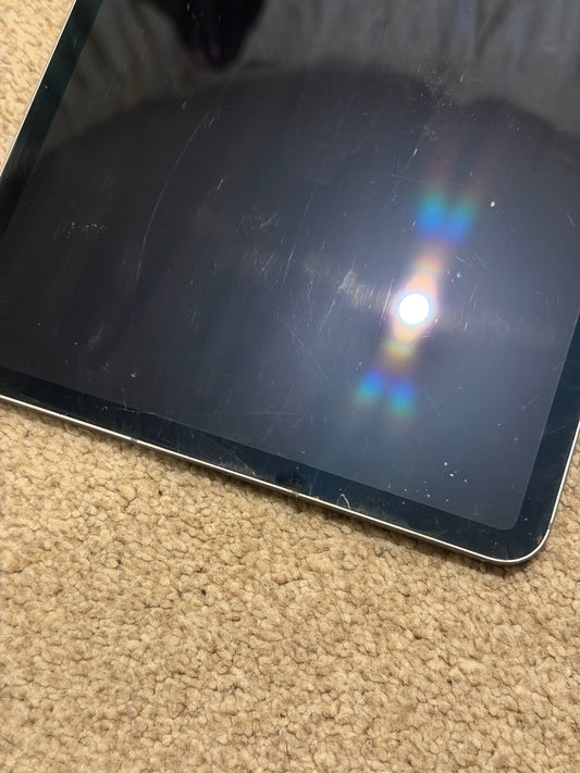 Apple iPad Pro 11 inch 4th Gen (2022) WiFi/Cellular - No Power/Faulty!