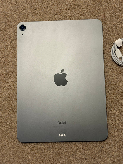 Apple iPad Air 10.9 inch 5th gen (M1) 2022 256gb WiFi - Fully Working / No Touch ID!