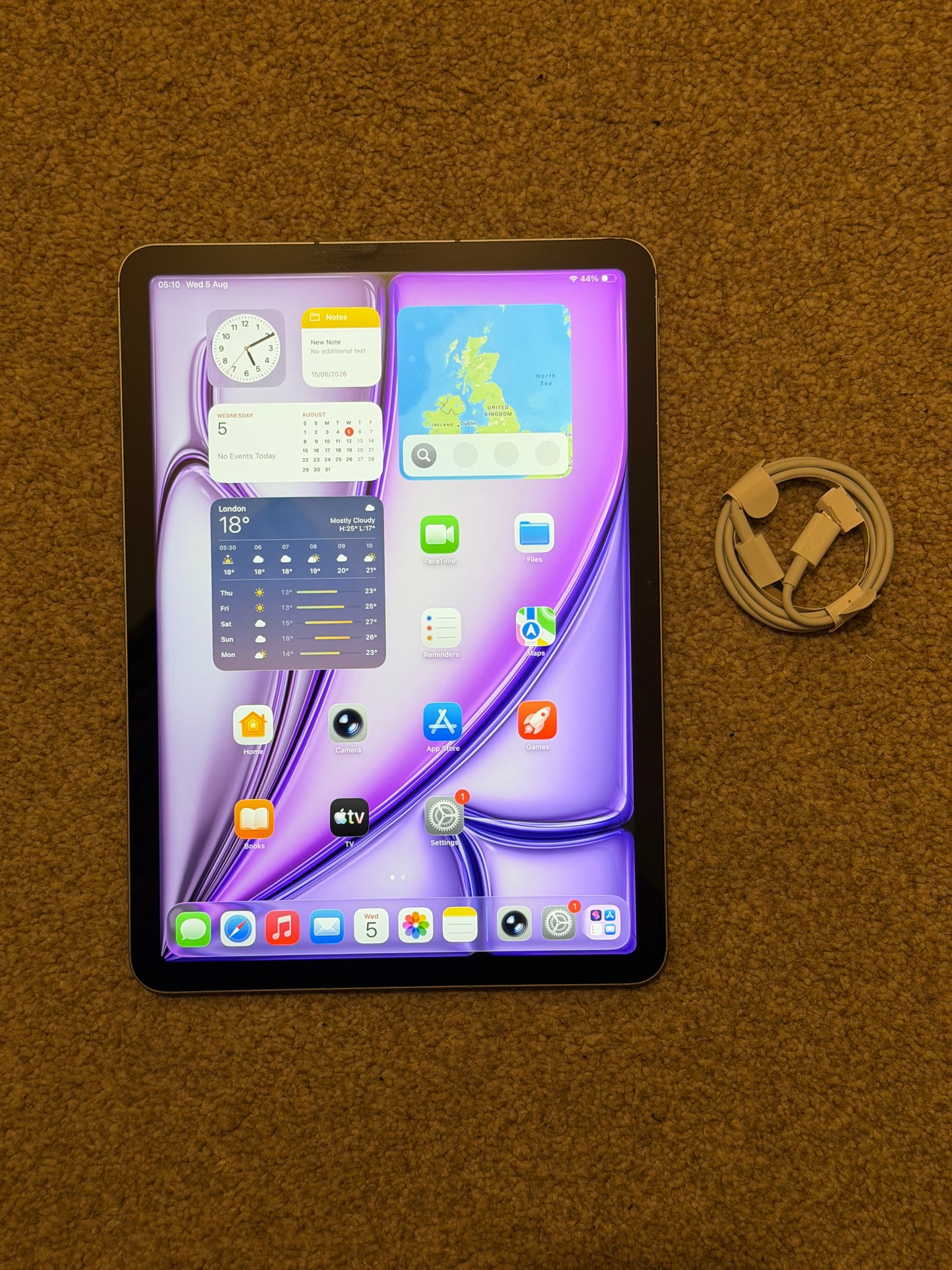 Apple iPad Air 11 inch M2 (2024) 128gb WiFi/Cellular - Fully Working / No Touch ID!
