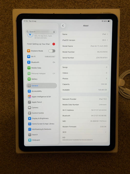 Apple iPad Air 11 inch M2 (2024) 128gb WiFi/Cellular - Fully Working!