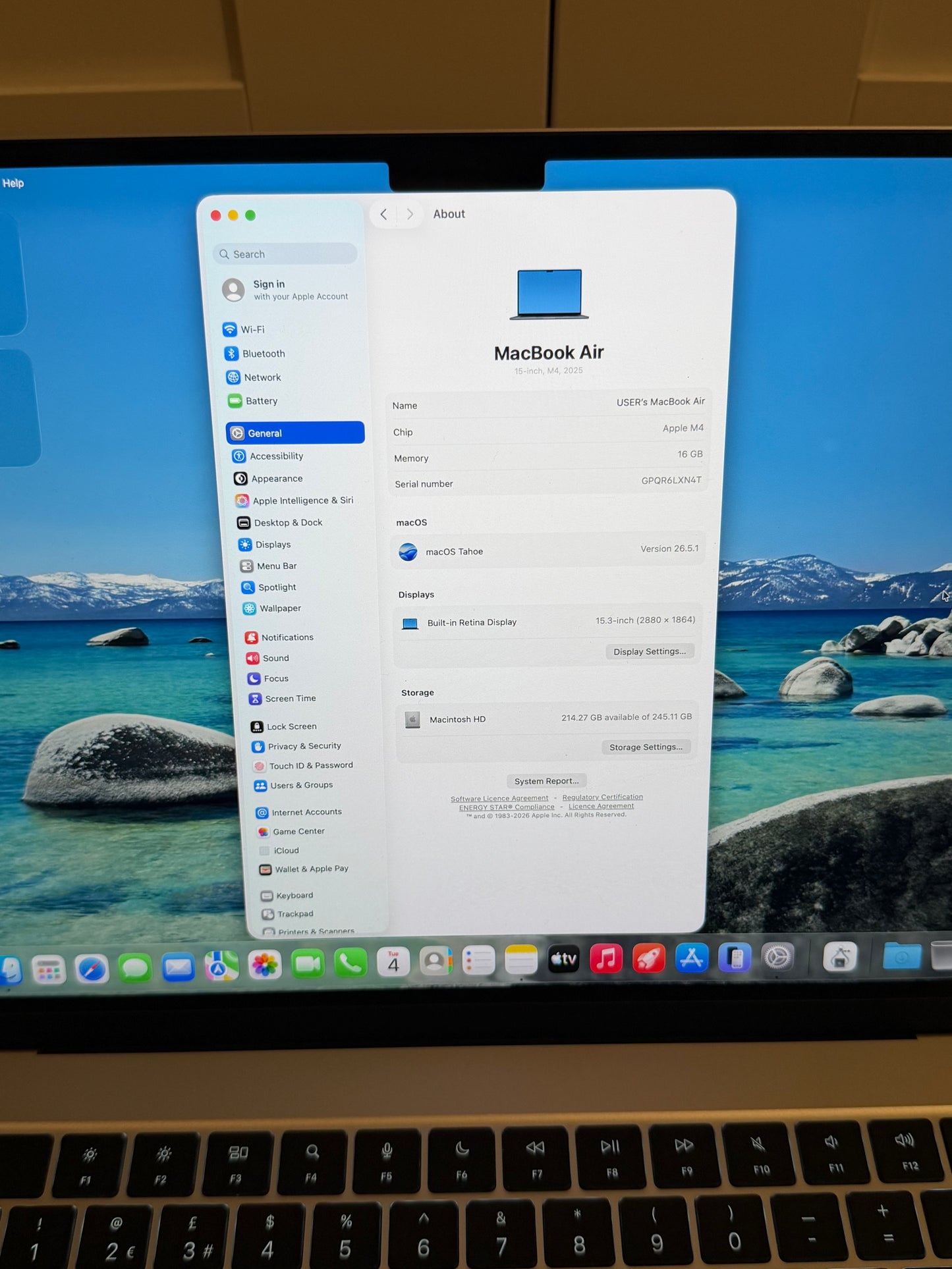 Apple Macbook Air 15 inch 2025 - M4, 16gb RAM, 256gb SSD - Fully Working!