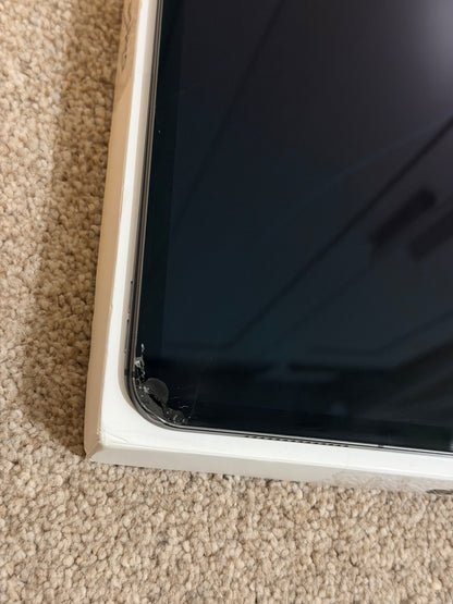 Apple iPad Pro 13 inch M4 (2024) 512gb WiFi/Cellular - Damaged Screen - FAULTY!