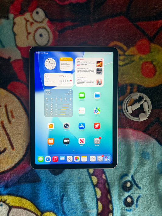 Apple iPad Air 10.9 inch 5th gen (M1) 2022 64gb WiFi - Faulty/Randomly Reboots!