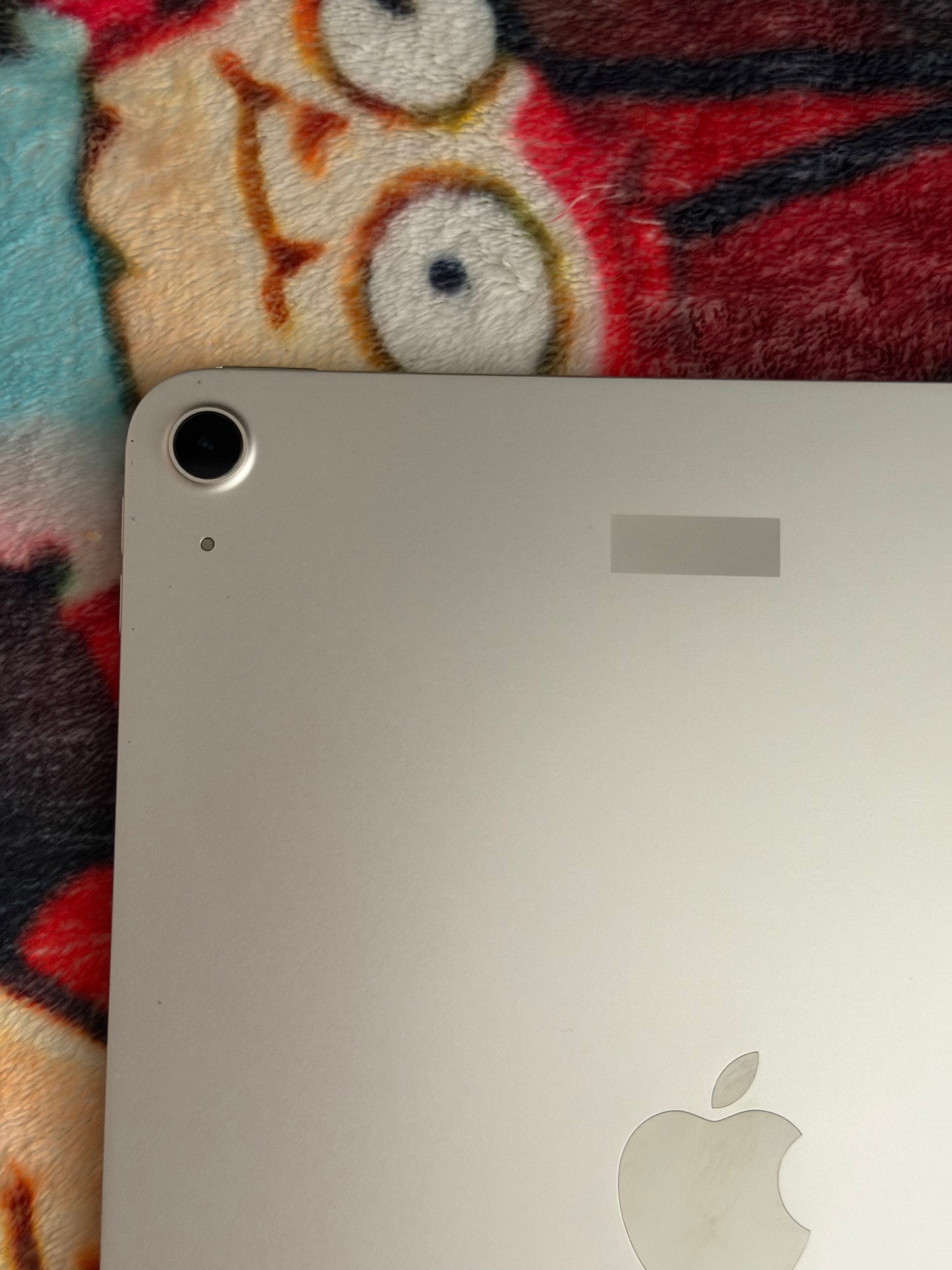 Apple iPad Air 10.9 inch 5th gen (M1) 2022 64gb WiFi - Faulty/Randomly Reboots!