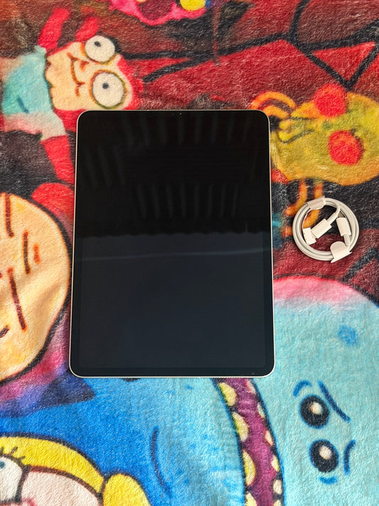 Apple iPad Pro 11 inch 1st Gen 64gb WiFi/Cellular - Silver. Faulty/No Power!