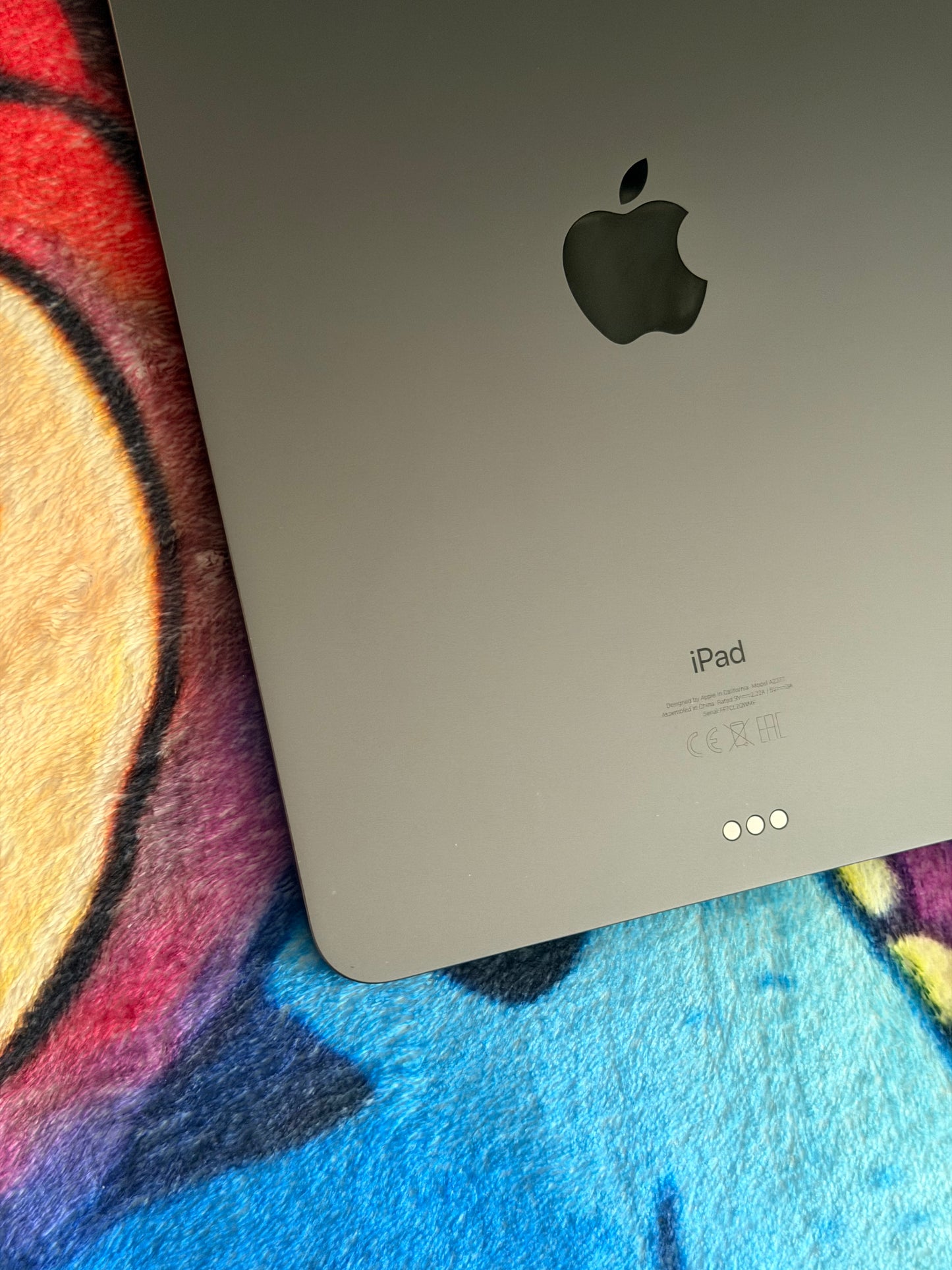 Apple iPad Pro 11 inch 3rd Gen (M1) 256gb WiFi - Grey. Fully Working!