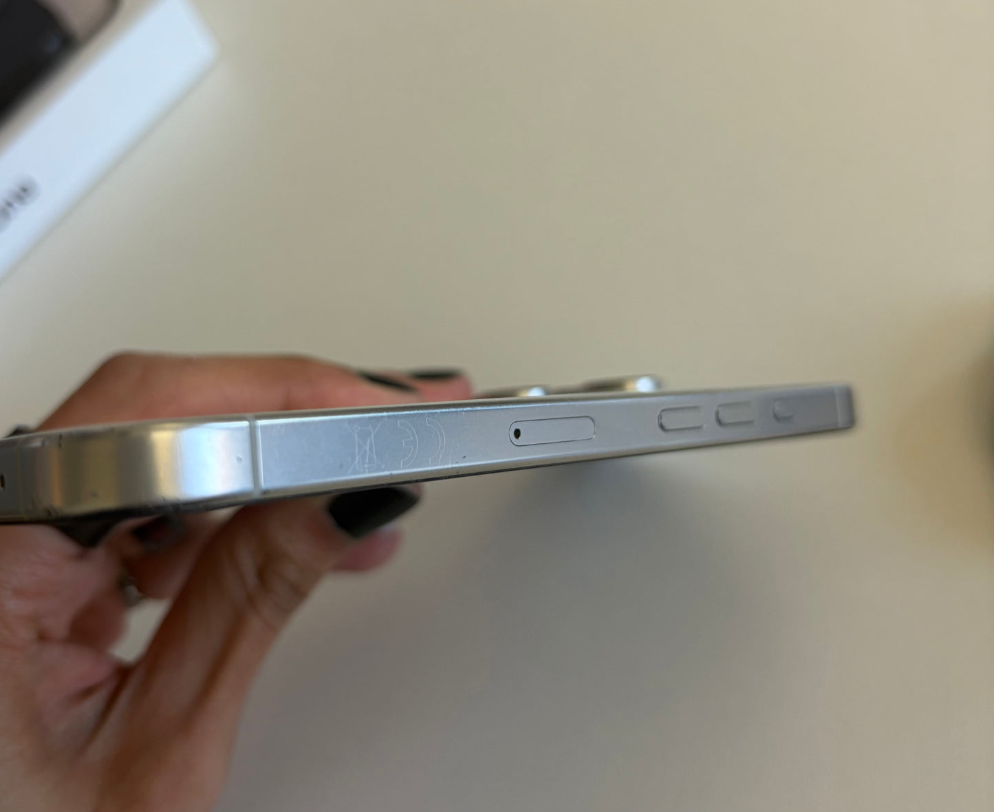 Apple iPhone 16 Pro - 512gb White (Unlocked)