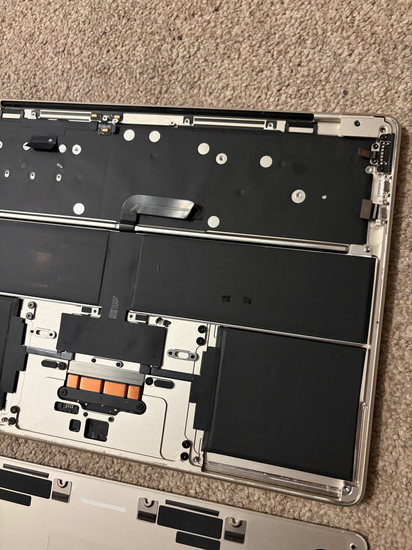 Apple Macbook Air 13 inch M2 (2022) - Keyboard/Screen ONLY - FAULTY!
