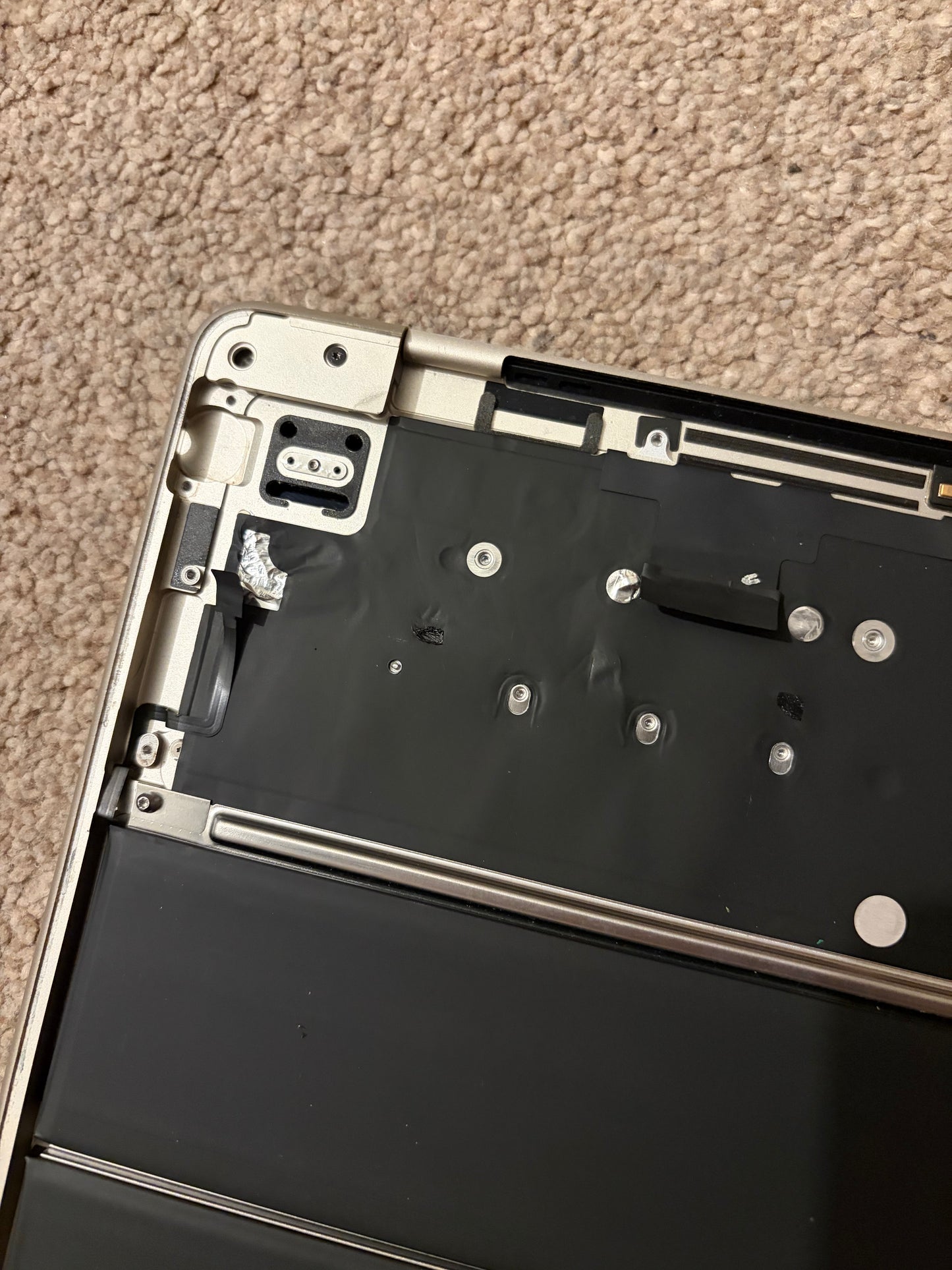 Apple Macbook Air 13 inch M2 (2022) - Keyboard/Screen ONLY - FAULTY!