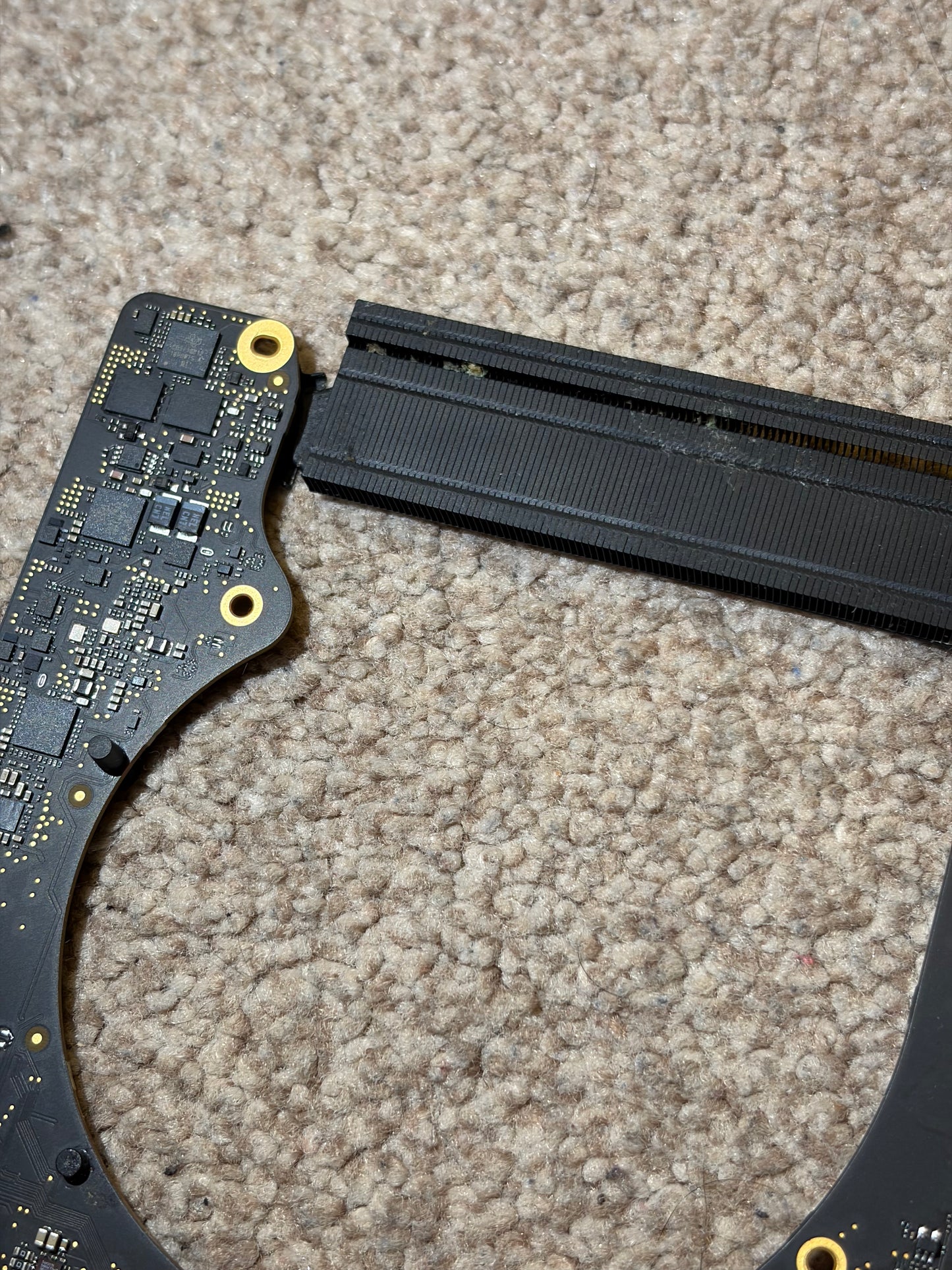Apple Macbook Pro 16 inch M1 Pro Logic Board - FAULTY/NO POWER!