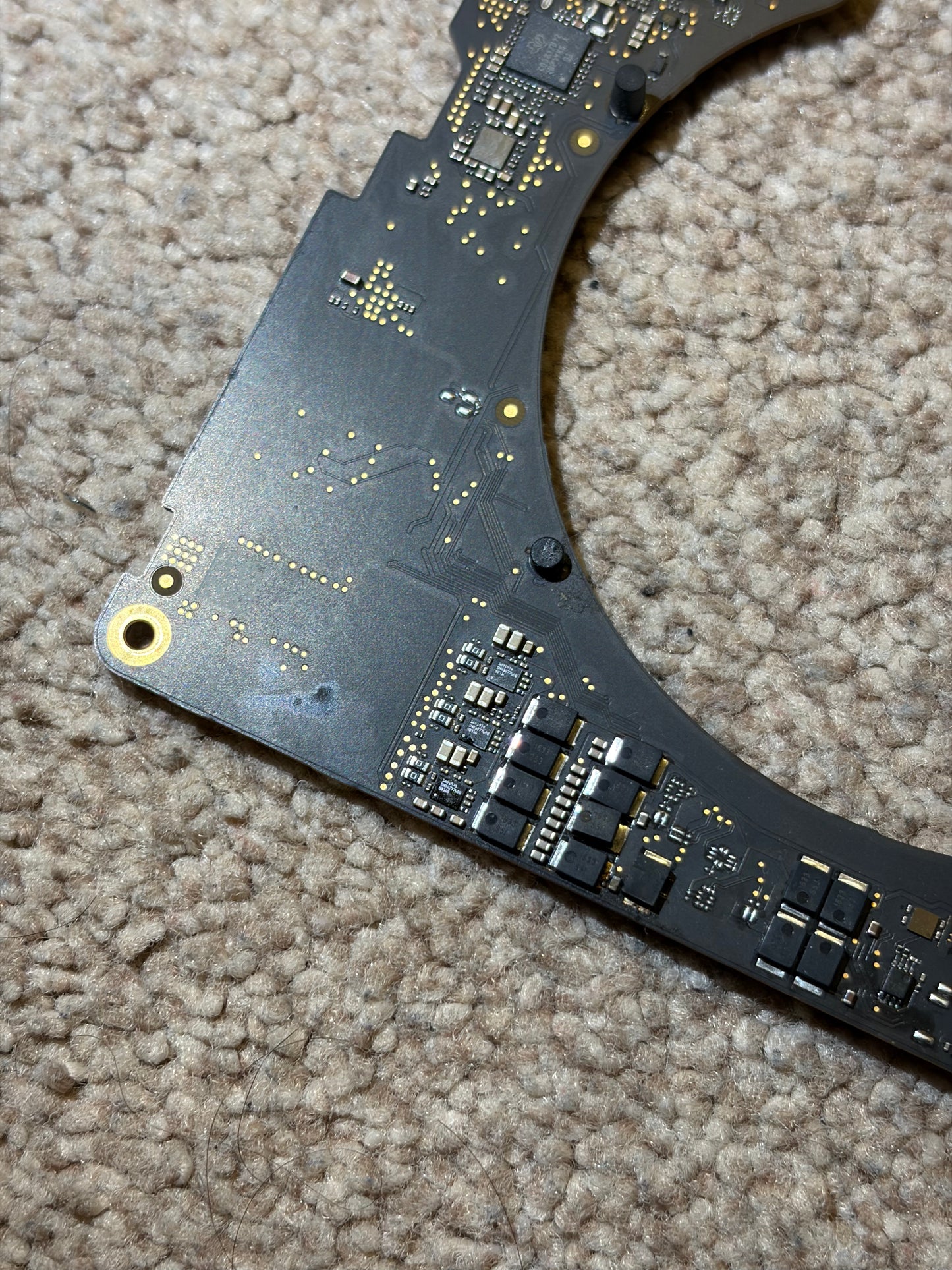 Apple Macbook Pro 16 inch M1 Pro Logic Board - FAULTY/NO POWER!