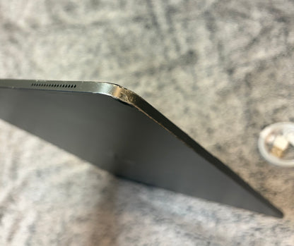 Apple iPad Pro 12.9 3rd Gen 64gb WiFi - Grey. Damaged screen / Needs Repair.