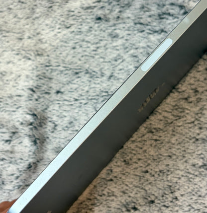 Apple iPad Air 4th Generation 256gb WiFi - Blue. Fully working.