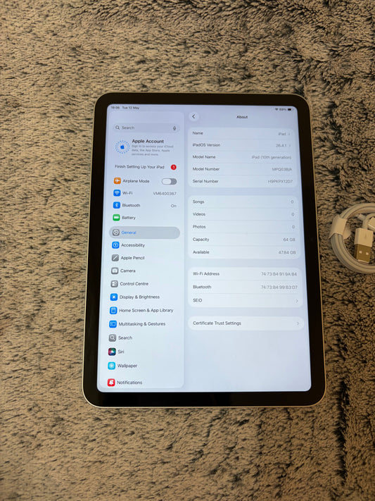 Apple iPad 10th Generation 64gb WiFi - Silver. Fully working / No Touch ID.