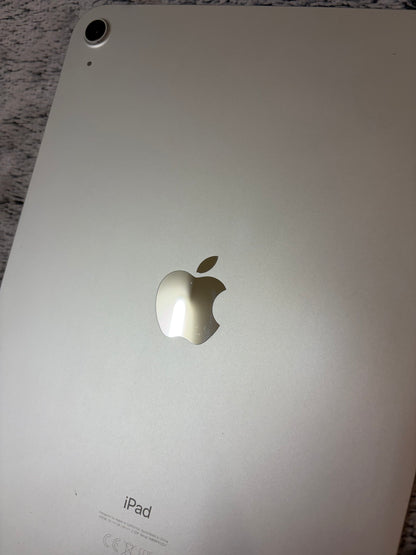Apple iPad 10th Generation 64gb WiFi - Silver. Fully working / No Touch ID.