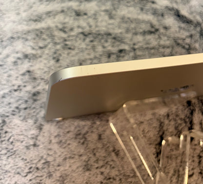 Apple iPad 10th Generation 64gb WiFi - Silver. Fully working / No Touch ID.