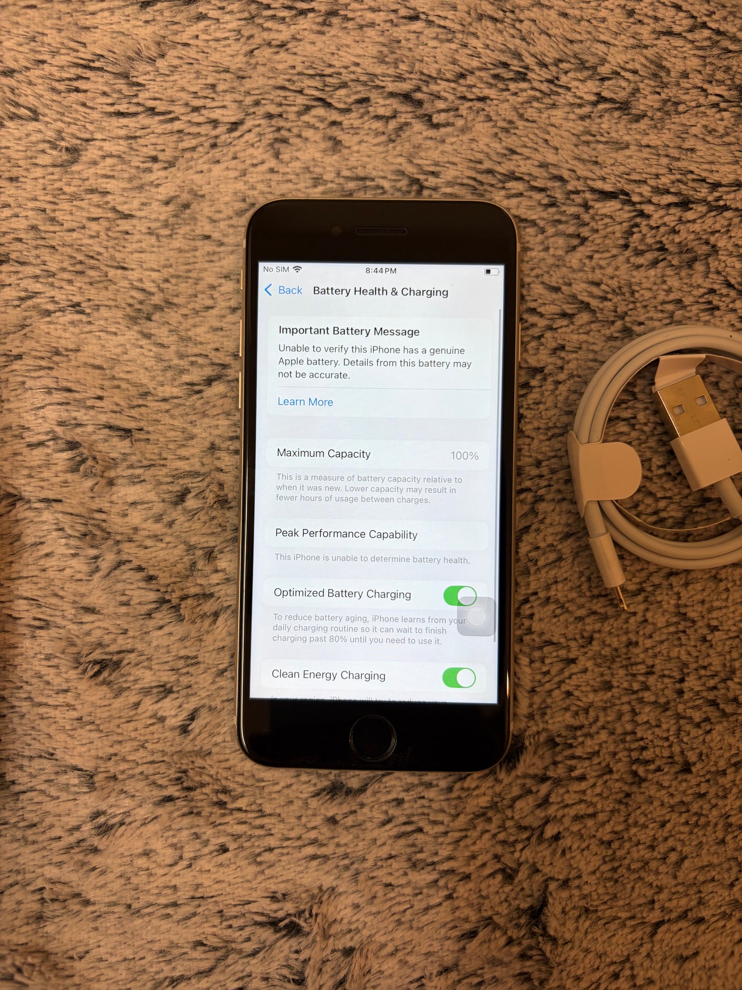 Apple iPhone SE 3rd Generation (2022) - 64gb. Faulty/Needs Repair.
