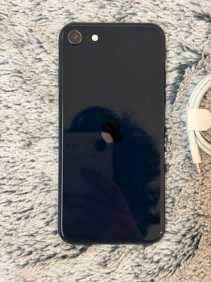 Apple iPhone SE 3rd Generation (2022) - 64gb. Fully Working!