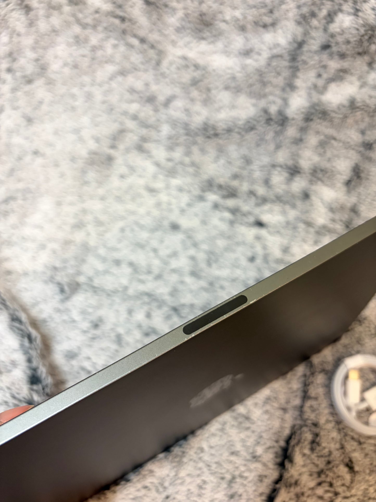 Apple iPad Pro 11 inch 2nd Gen 128gb WiFi - Faulty Unable to reset?