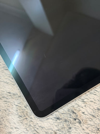 Apple iPad Pro 11 inch 2nd Gen 128gb WiFi - Minor Screen Fault - Fully Working!