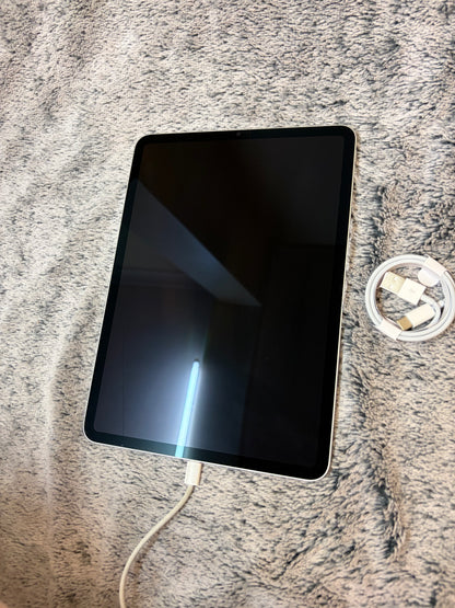 Apple iPad Pro 11 inch 3rd Gen (M1) 256gb WiFi - Damaged Screen/WiFi issue.
