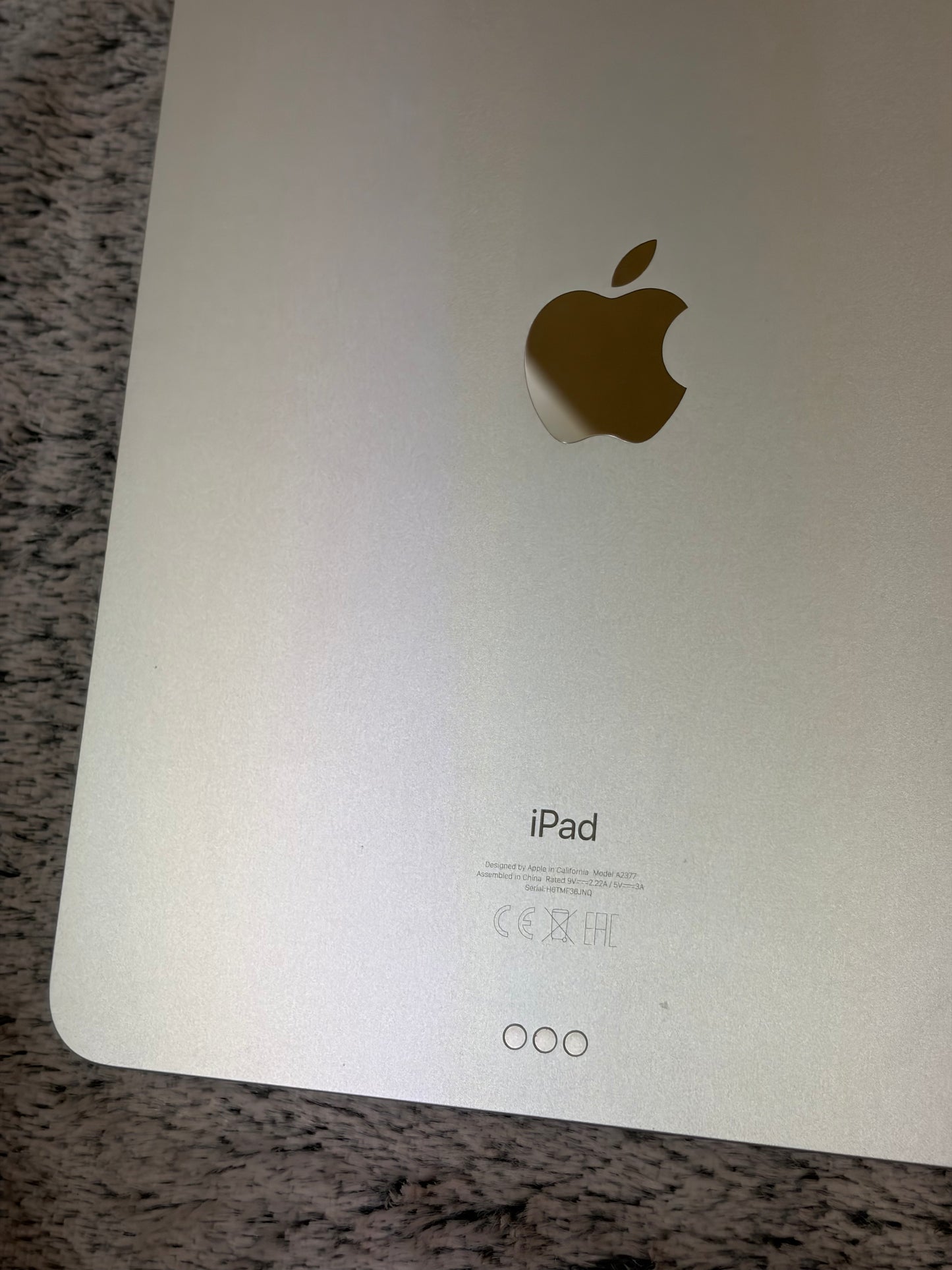 Apple iPad Pro 11 inch 3rd Gen (M1) 256gb WiFi - Damaged Screen/WiFi issue.