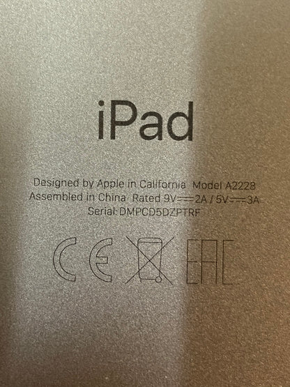 Apple iPad Pro 11 inch 2nd Gen 128gb WiFi - No Power/Damaged Screen.