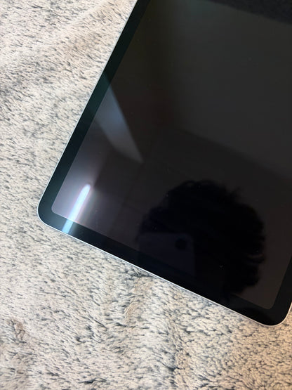 Apple iPad Air 4th Generation 256gb WiFi/Cellular - Board Fault. FAULTY
