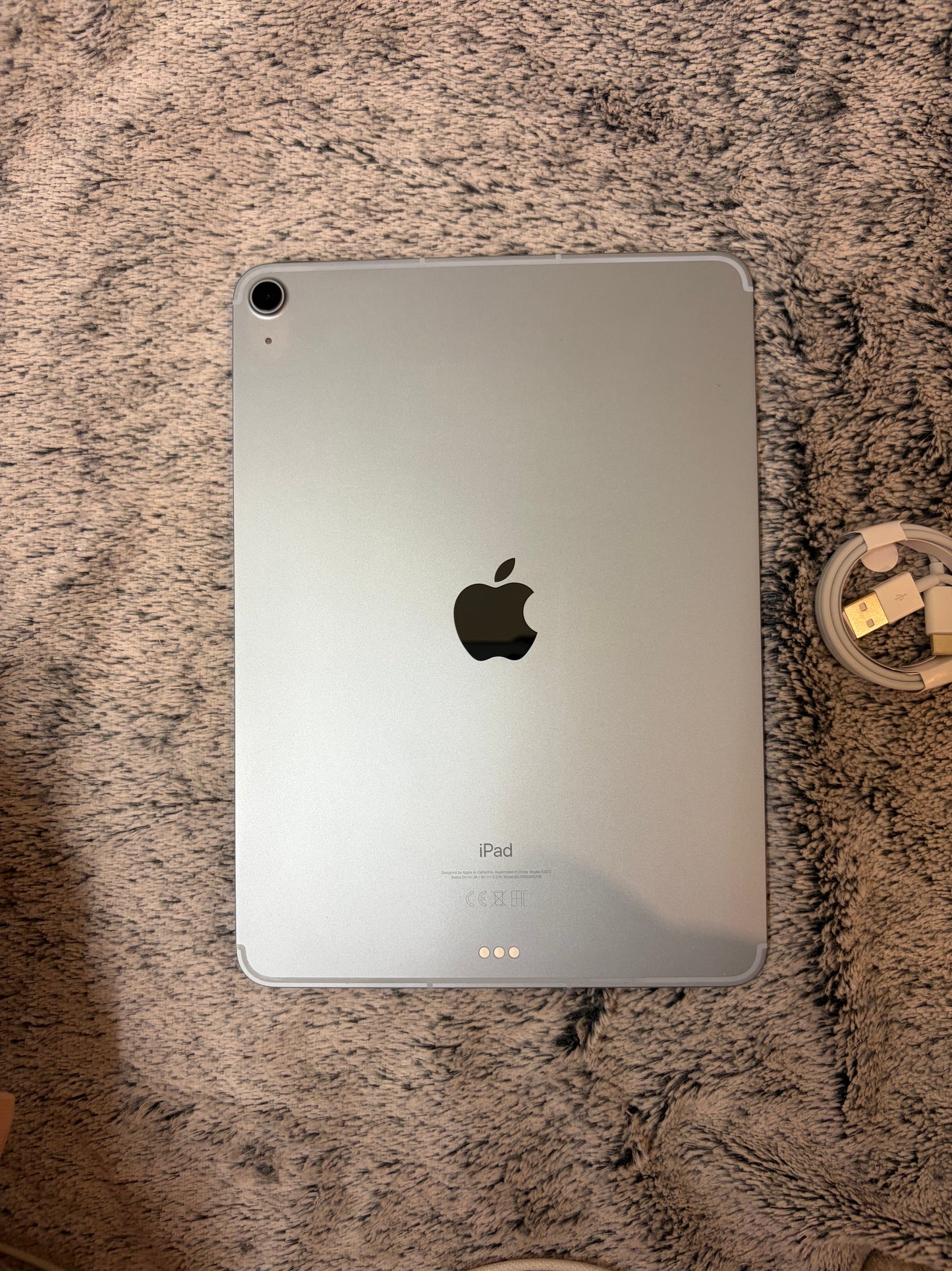 Apple iPad Air 4th Generation 256gb WiFi/Cellular - Board Fault. FAULTY
