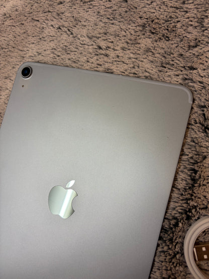 Apple iPad Air 4th Generation 256gb WiFi/Cellular - Board Fault. FAULTY