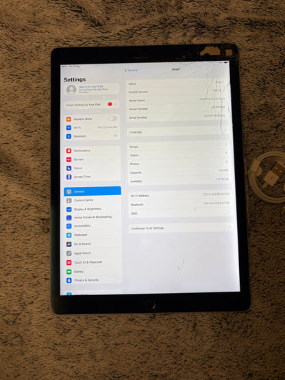 Apple iPad Pro 12.9 inch 1st Gen 128gb WiFi - Cracked Screen - Fully Working.