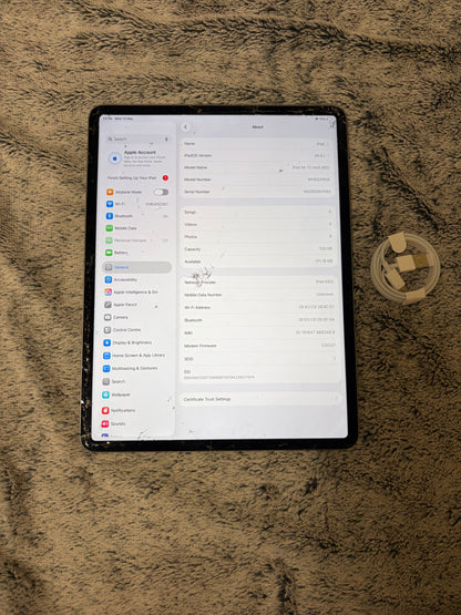 Apple iPad Air 13 inch M2 (2024) 128gb WiFi/Cellular - Fully Working - Cracked Screen