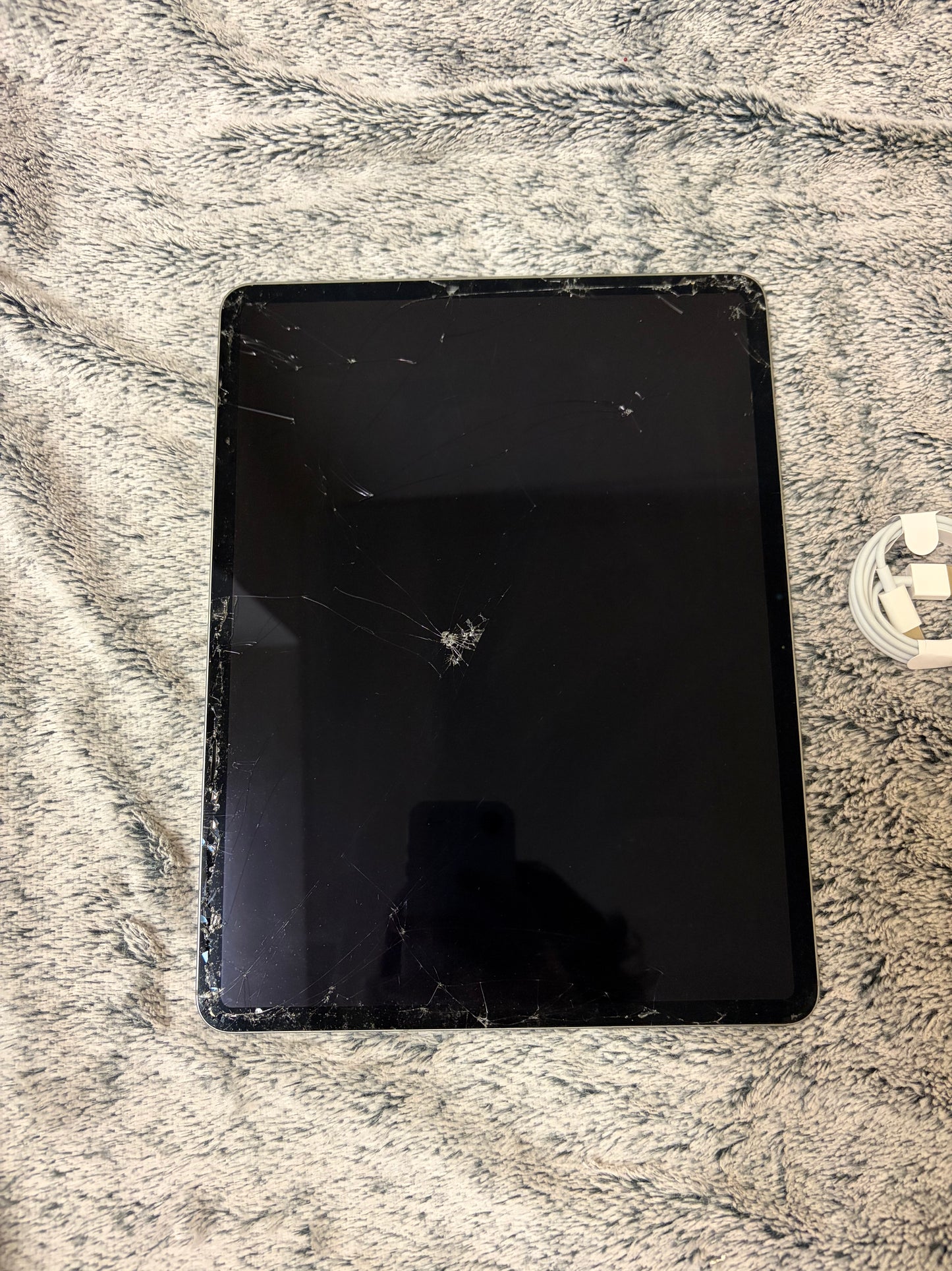 Apple iPad Air 13 inch M2 (2024) 128gb WiFi/Cellular - Fully Working - Cracked Screen