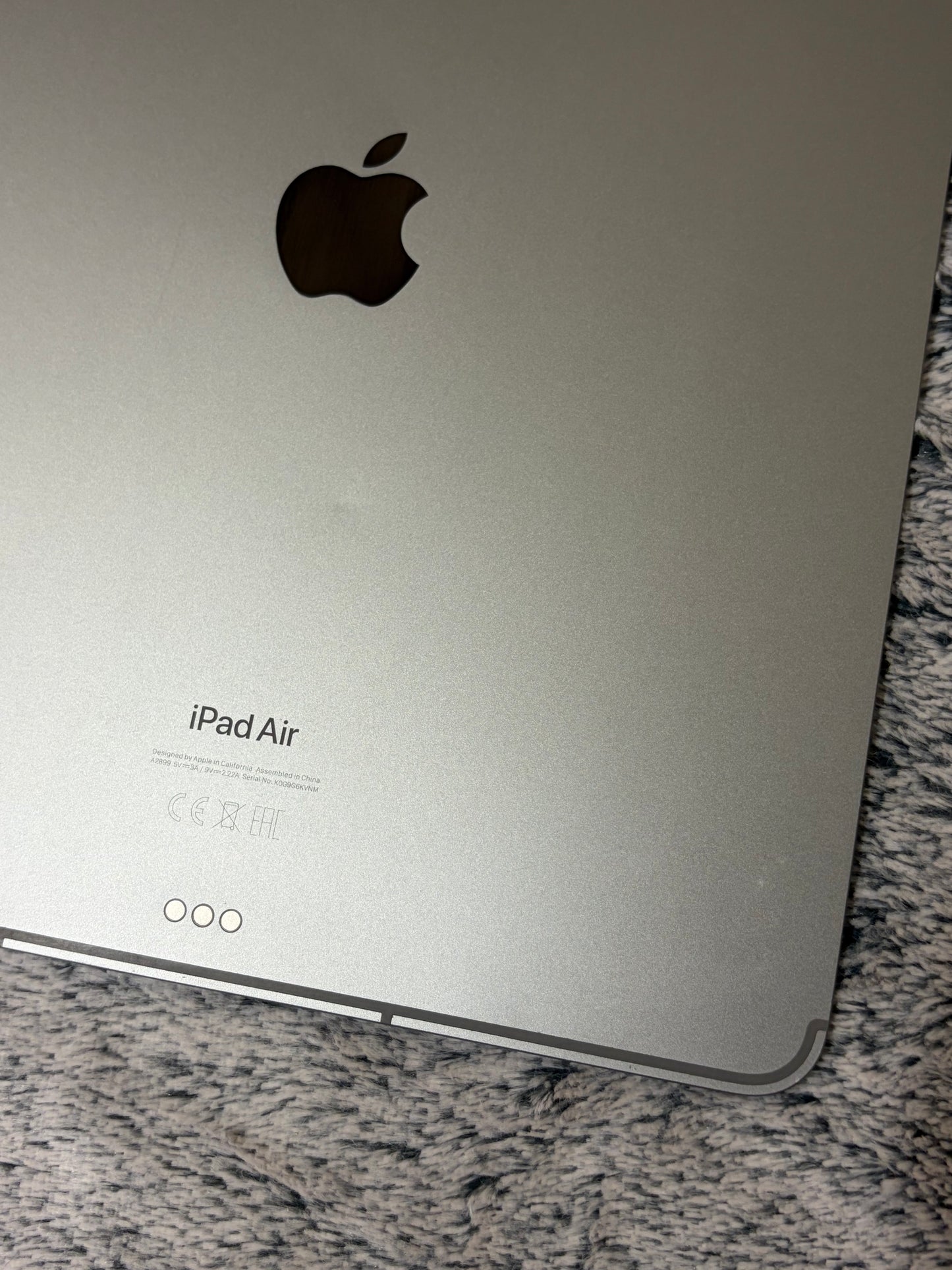 Apple iPad Air 13 inch M2 (2024) 128gb WiFi/Cellular - Fully Working - Cracked Screen