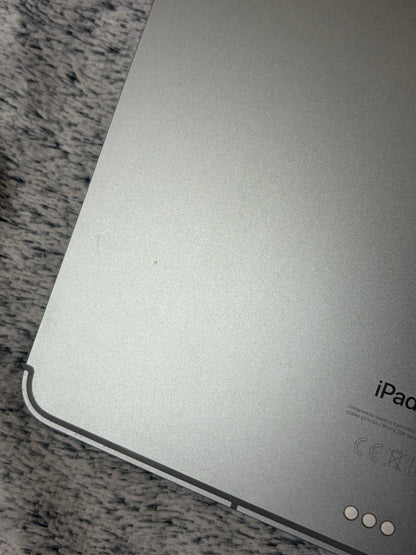 Apple iPad Air 13 inch M2 (2024) 128gb WiFi/Cellular - Fully Working - Cracked Screen