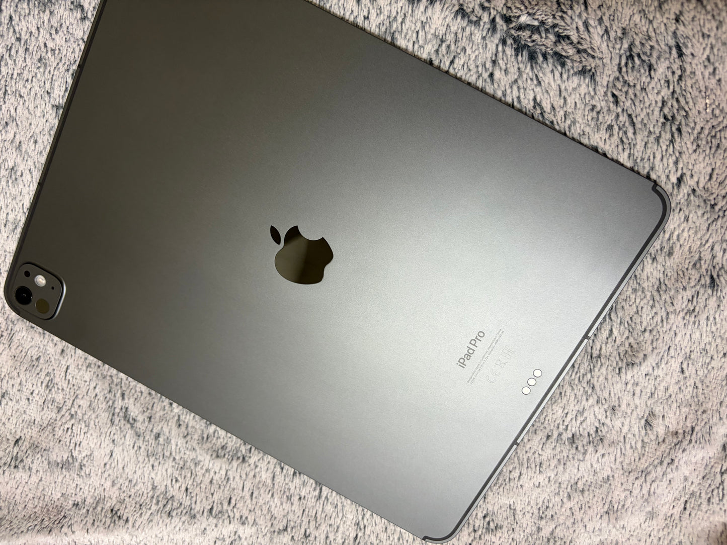 Apple iPad Pro 13 inch M4 (2024) 512gb WiFi/Cellular - Damaged Screen - REPAIR!