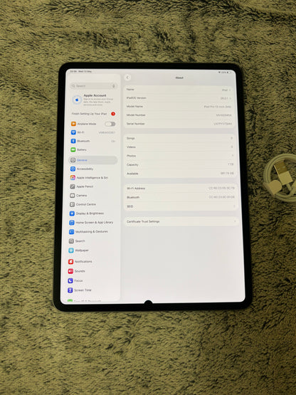 Apple iPad Pro 13 inch M4 (2024) 1TB WiFi - Damaged OLED - REPAIR!