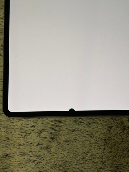 Apple iPad Pro 13 inch M4 (2024) 1TB WiFi - Damaged OLED - REPAIR!