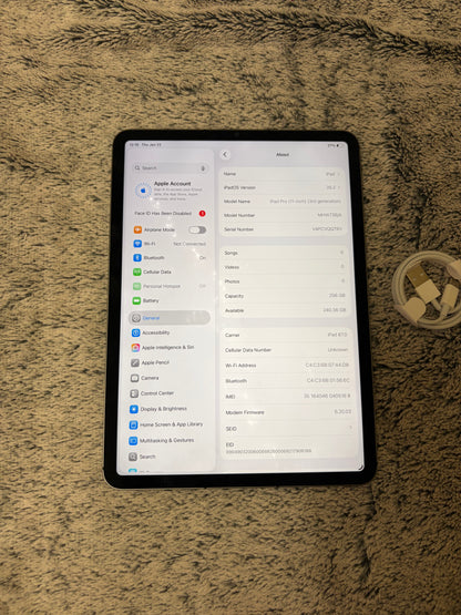 Apple iPad Pro 11 inch 3rd Gen (M1-2021) 256gb WiFi/Cellular - Minor Fault.