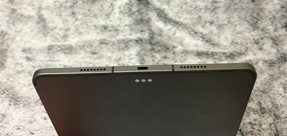 Apple iPad Pro 11 inch 3rd Gen (M1-2021) 128gb WiFi/Cellular - Cracked Glass - REPAIR!