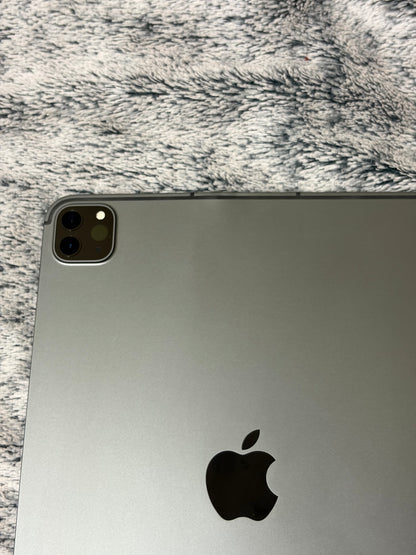 Apple iPad Pro 11 inch 3rd Gen (M1-2021) 128gb WiFi/Cellular - Cracked Glass - REPAIR!
